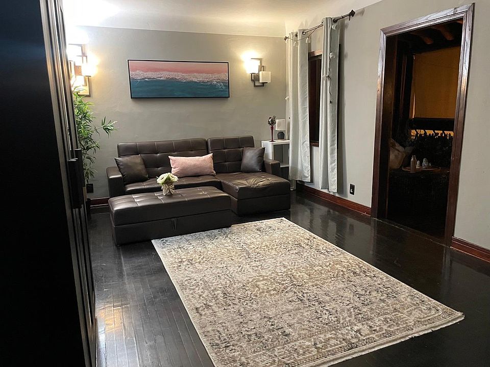 1st image of 7520 Norton Ave #1/2