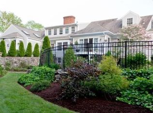 4 Fox Run, Sturbridge, MA 01566