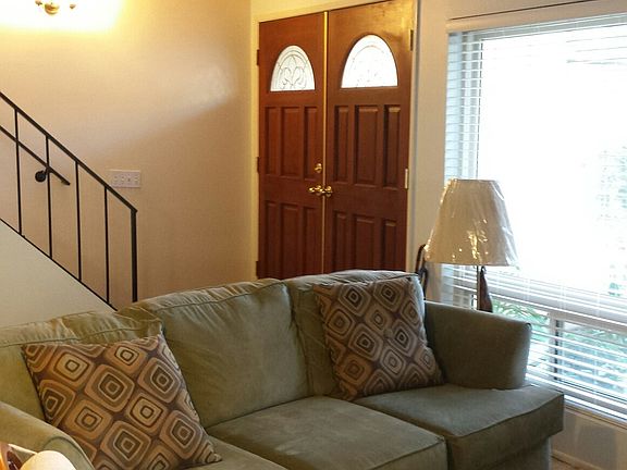 4th image of 1530 Redwood Cir