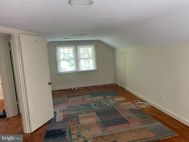 2210 N Lexington St #UPPER LEVEL — Photo 11