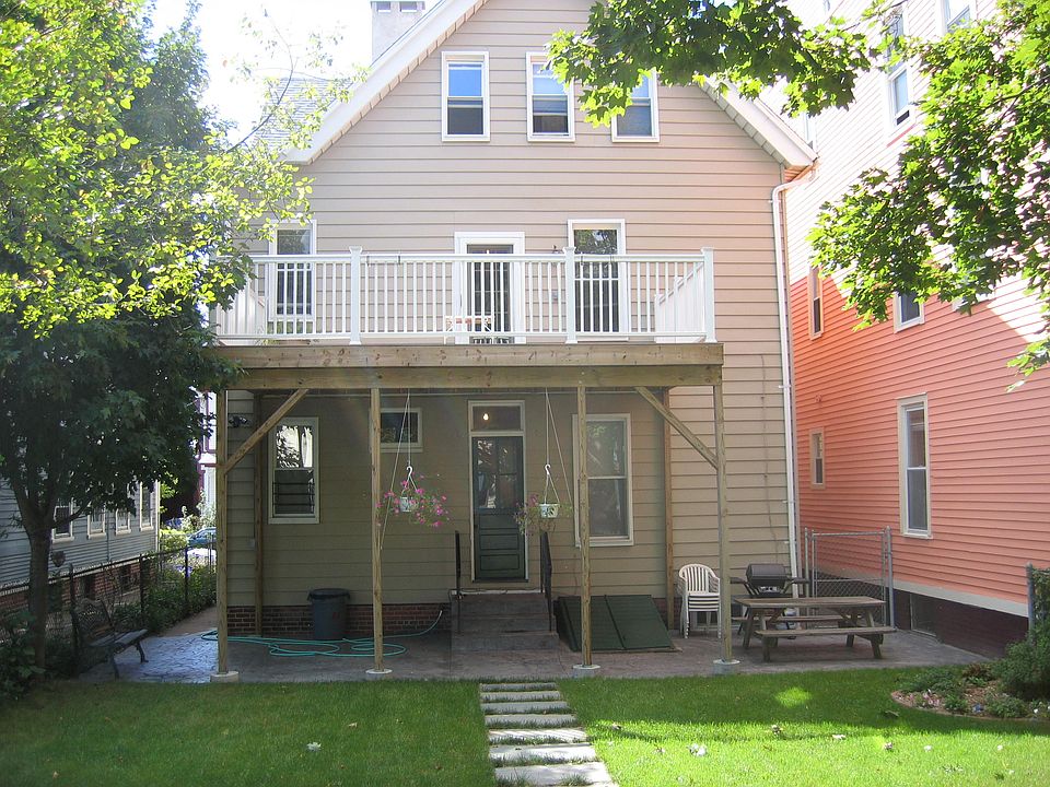1st image of 19 Bishop St