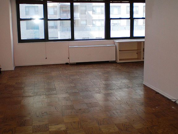 2nd image of 305 E 40th St APT 6G
