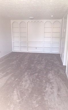 2nd image of 1815 Deanne Ln