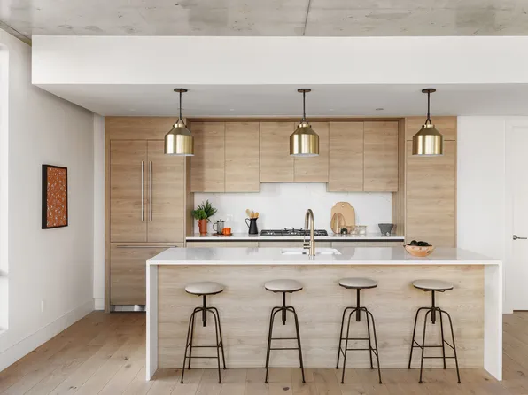 199 Conover Street image 3 of 12