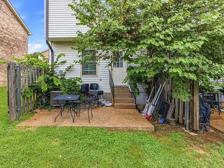 250 Sanders Ferry Rd #4 — Photo 23