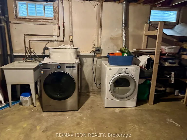 33 Sasha Cres — Photo 24