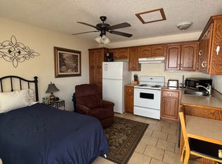 2226 E 8th St APT E, Joplin, MO 64801
