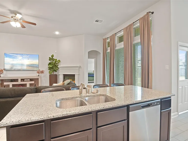 24727 Horsetooth Dr — Photo 5
