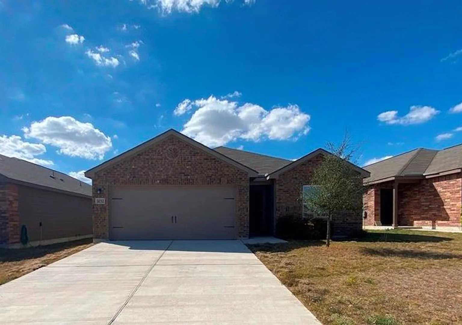 Beautiful 2021 build home in Stonebridge Crossing! — Photo 1