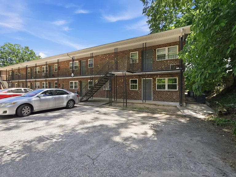308 W Trinity Ave — Photo 21