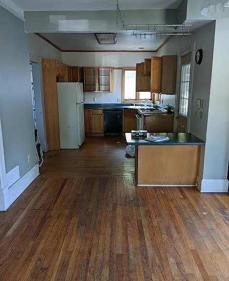 136 Proudfit St — Photo 3