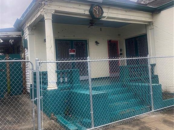 2nd image of 1122 Henriette Delille St