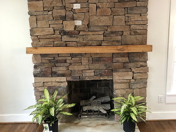 Gas fireplace