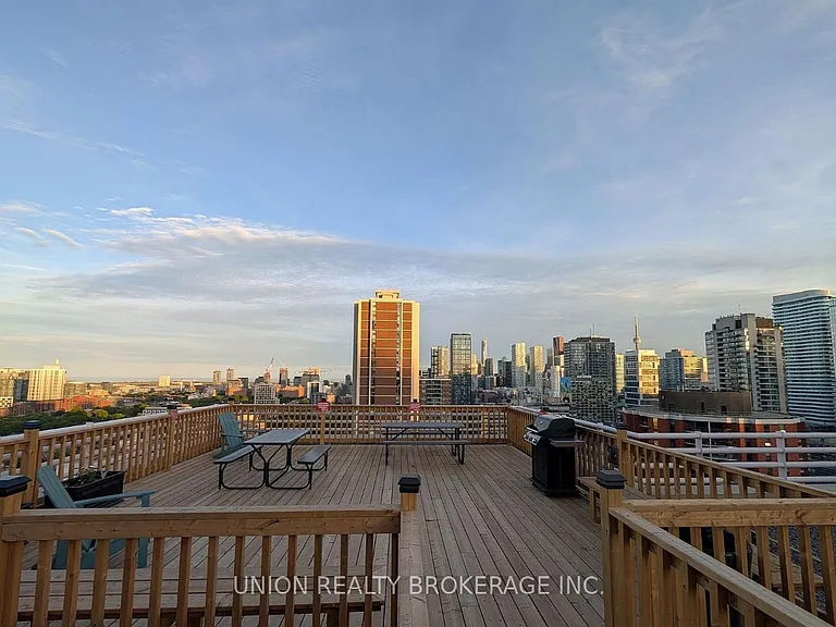 60 Homewood Ave #208 — Photo 33