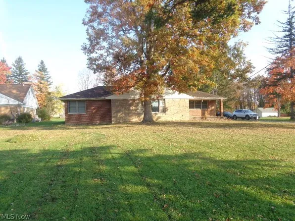 4121 Harris Rd, Broadview Heights, OH 44147