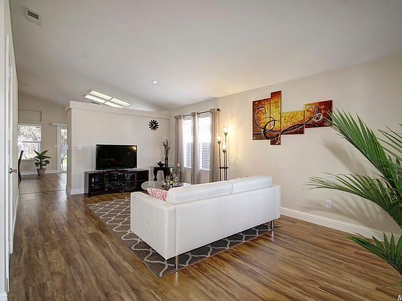 5th image of 3412 Mardi Gras Ct