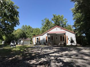 2 Wilma Ln, Chestnut Mound, TN 38552