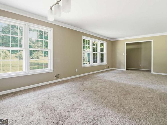 5th image of 6735 Marlborough Cir S