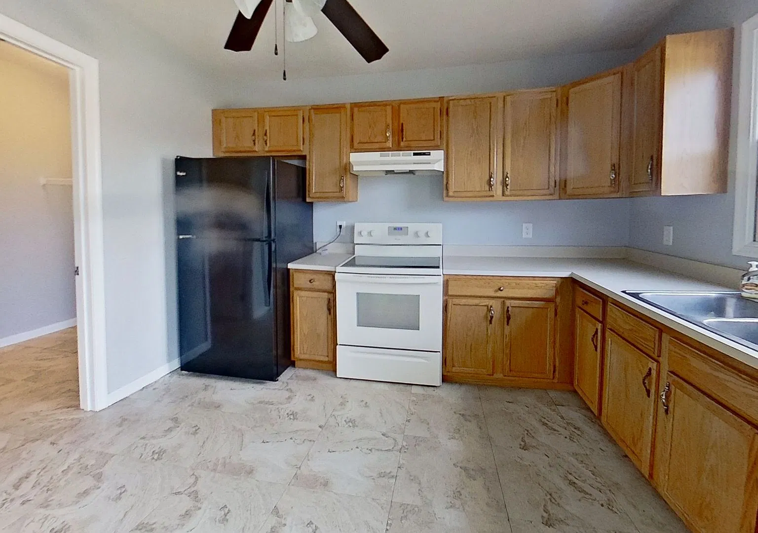 Newly Renovated Two Bedroom Townhome — Photo 3