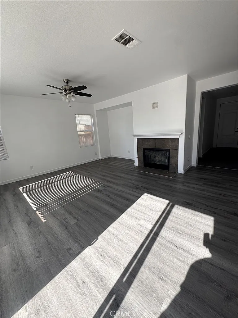 4 bed, 2822 sqft, $3,650 — Photo 3