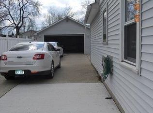 1939 N Berry St, Westland, MI 48185