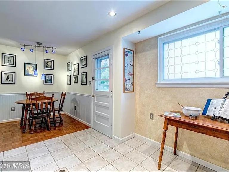 9804 Robinson Blvd — Photo 15