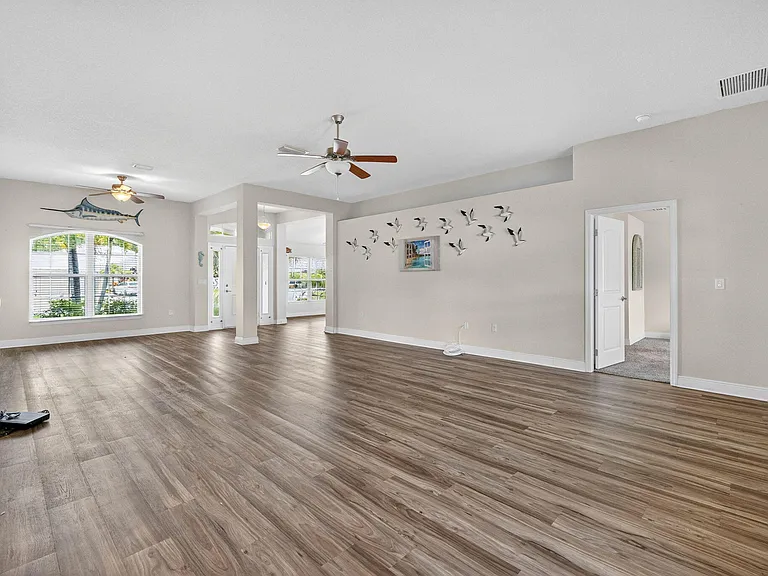 5547 NW Cordrey St — Photo 22