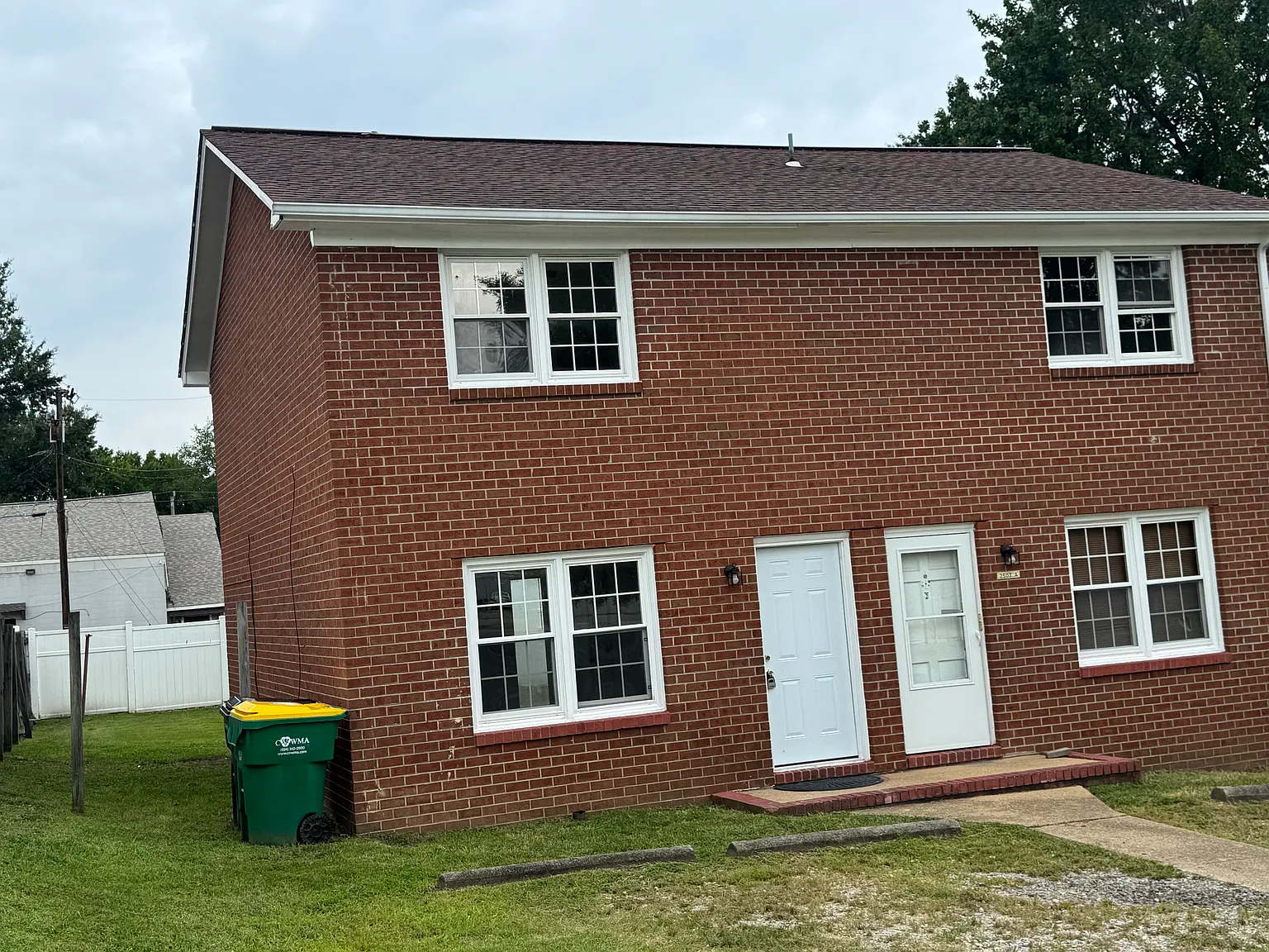 2 bed, 1.5 bath, 981 sqft, $1,335 — Photo 1