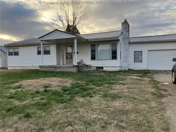 2609 Jefferson Ave, Point Pleasant, WV 25550