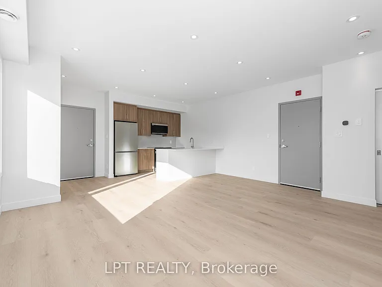 319 Shakespeare St #5 — Photo 9