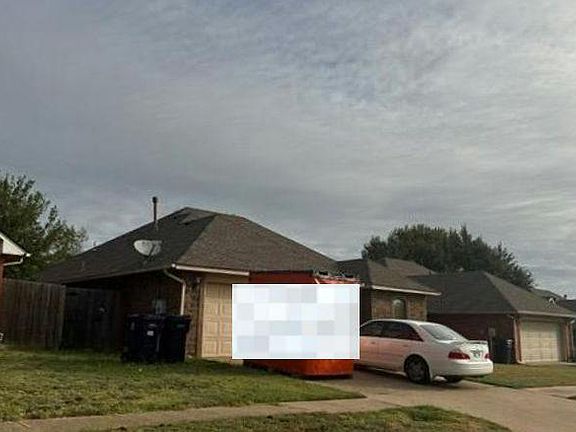 3rd image of 1413 NW 183rd Ter