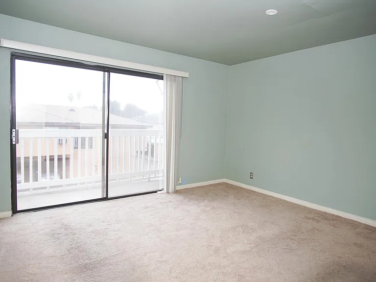 1214 S Mayflower Ave #D — Photo 14