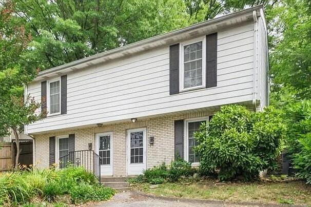 1238 Laurel St SE — Photo 1