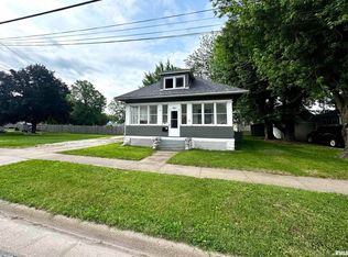 406 SW 3rd St, Aledo, IL 61231