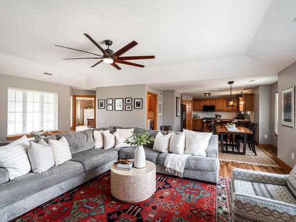 3300 Cedar Hollow COURT #D, Waukesha, WI 53188