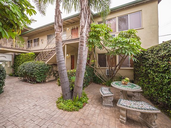 2nd image of 4718 S Centinela Ave #157-15