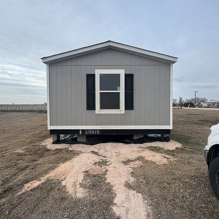 1st image of 22724 City Lake Rd #22724