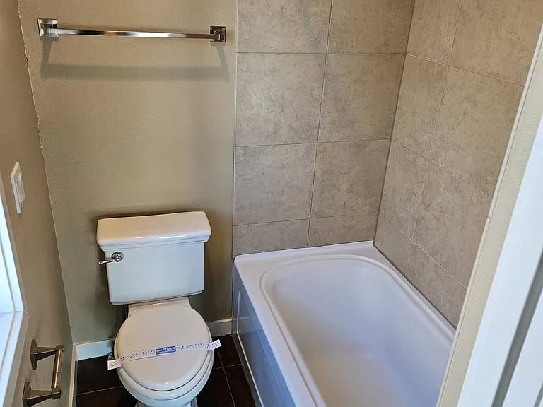 433 SE Washington St #209 — Photo 6