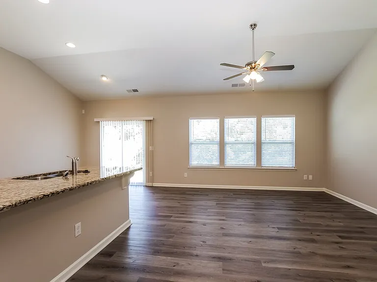 11125 Pond Valley Ct — Photo 4