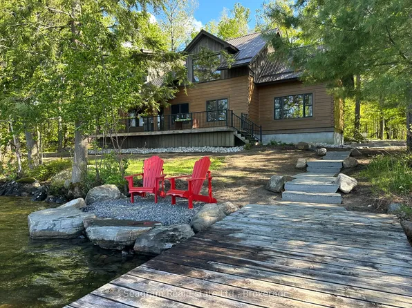 1800 Peninsula Rd N #5, Muskoka Lakes, ON P0B 1J0