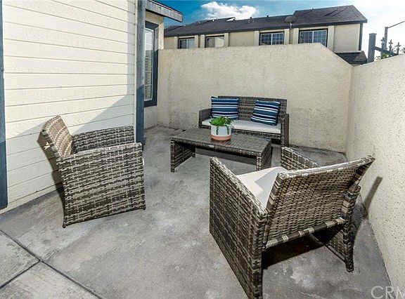 5th image of 272 S Montebello Blvd