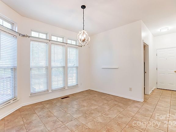 5th image of 9530 Mitchell Glen Dr