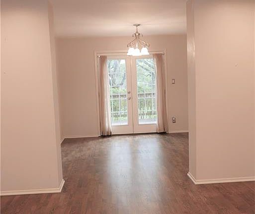 5th image of 831 Valley Forge Dr