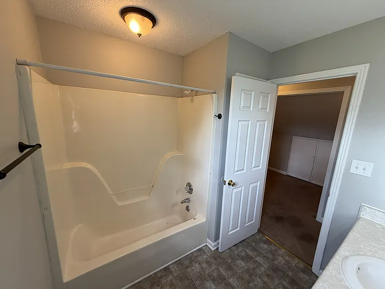 3409 Minor Dr — Photo 9