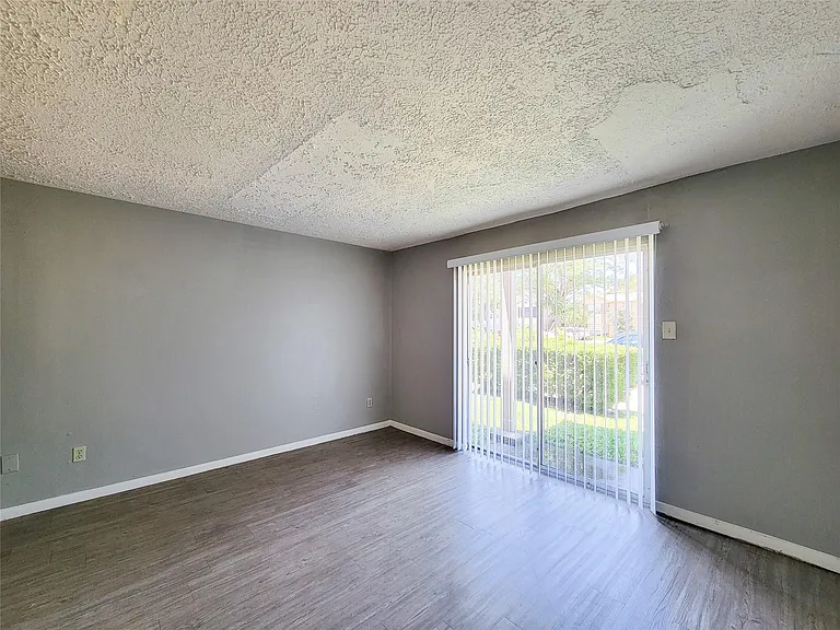 13611 Ravensway Dr #B — Photo 17