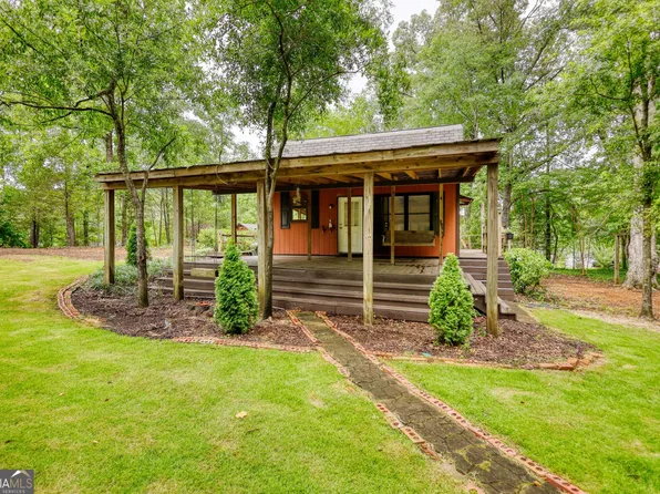 80 Lakeshore Dr, Jackson, GA 30233