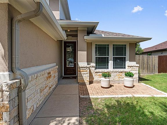 2nd image of 17416 Bridgefarmer Blvd