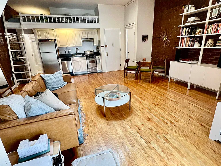36 W 90th St #4A — Photo 2