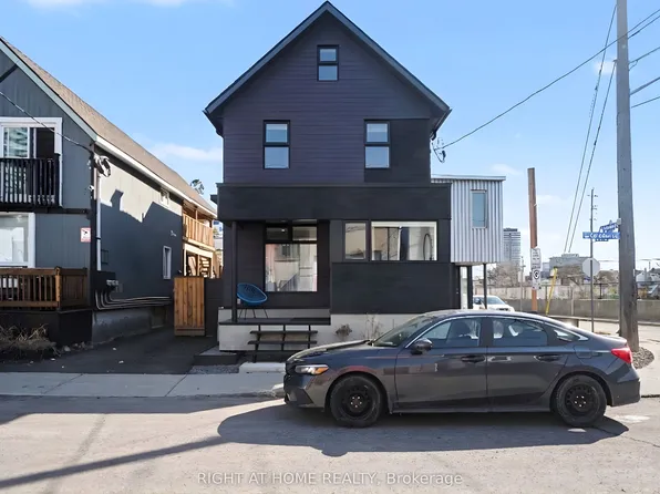 141 Carruthers Ave, Ottawa, ON K1Y 1N4