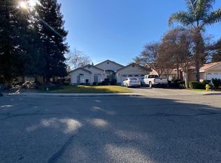 1637 E Parkview Ave, Visalia, CA 93292